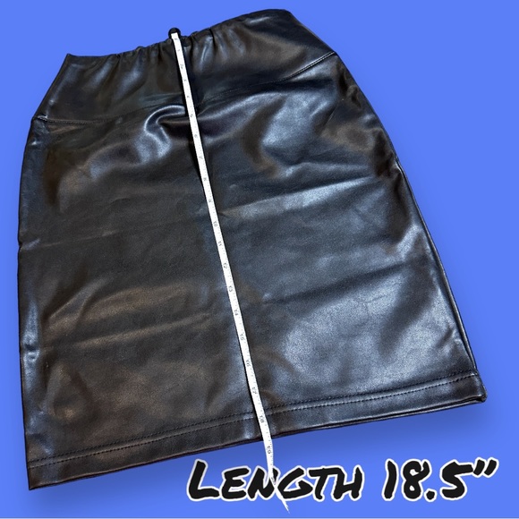EUC RD Style Faux Leather Slip On Mini Skirt. Size XS 👠👠👠👠👠👠👠👠👠👠👠👠👠 - Picture 6 of 9